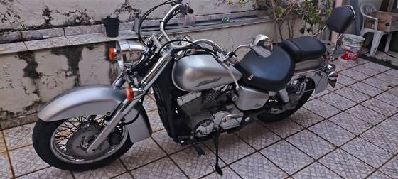 HONDA SHADOW 750 